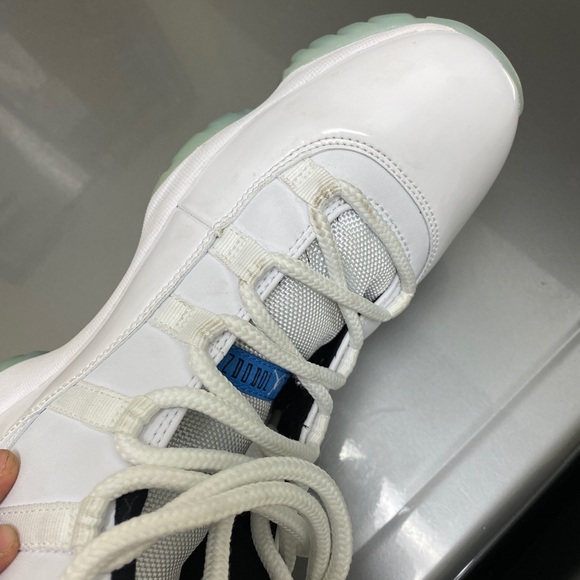 Men’s Jordan 11s Legend blue - Picture 11 of 12